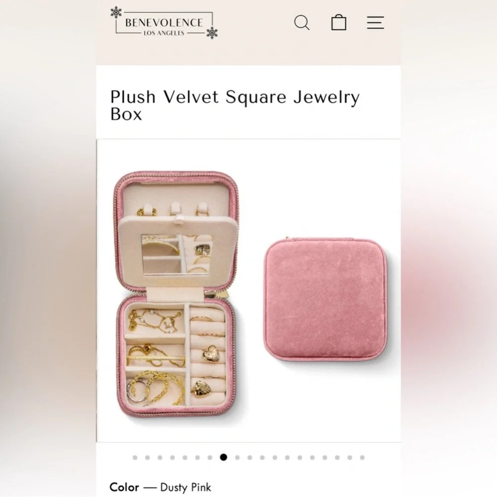 Benevolence LA Plush Velvet Square Jewelry Box
